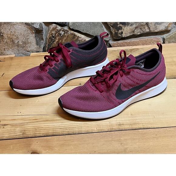Nike Men's Dualtone racer red sneaker athletic shoe. Size 10.5 - Picture 1 of 5